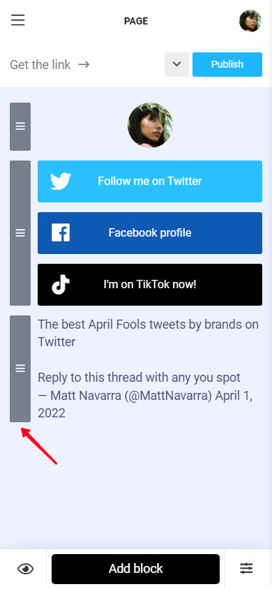 Highlighted three lines near a HTML block on a Taplink page in the editor