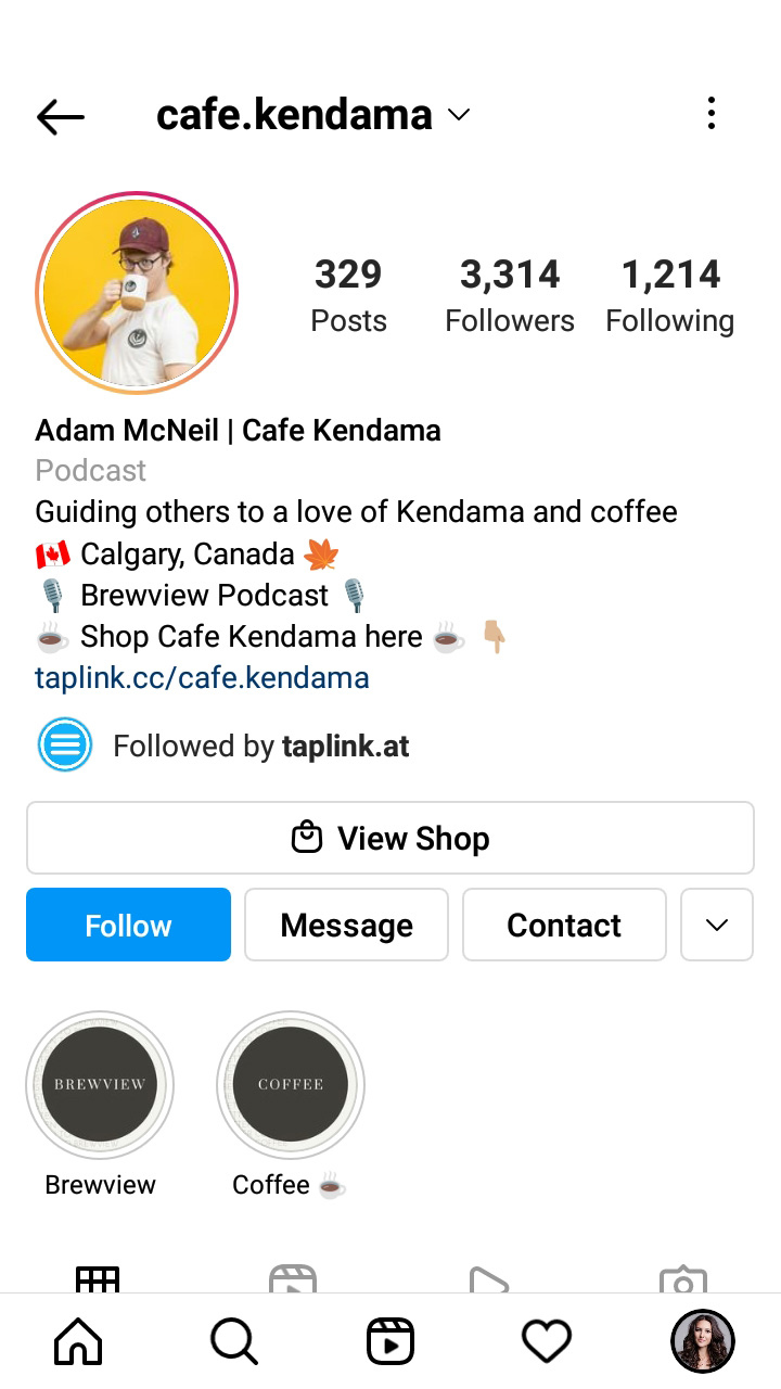 User’s page with the Instagram profile photo with yellow background