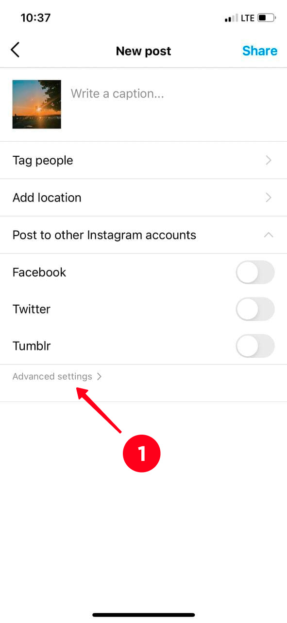 Tapping Advanced settings in the Instagram posting menu