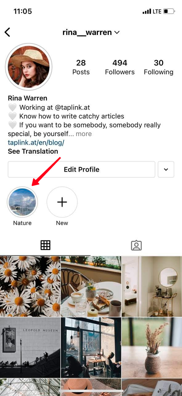 Pointing at a highlight on an Instagram profile page