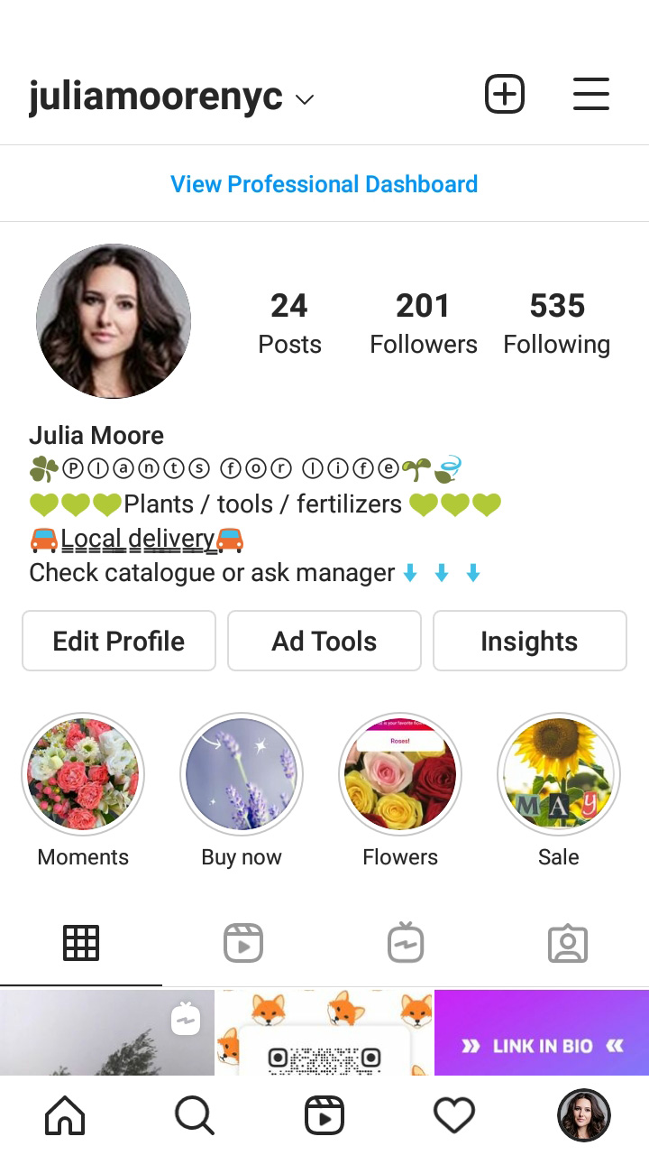 Pagina del profilo Instagram con un testo biografico scritto con diversi tipi di carattere