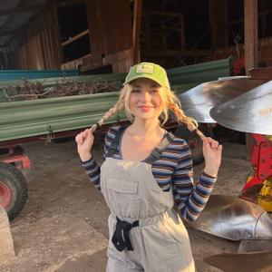 Farmeremily at Taplink