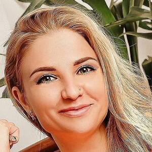 Annry_veles at Taplink