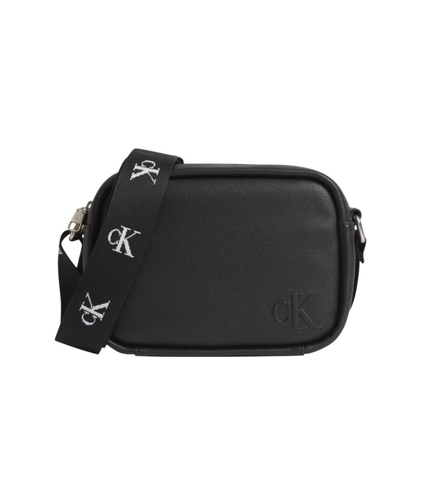 Camera zip. Поясная сумка Прада. Calvin Klein сумка через плечо черная. Поясная сумка Прада женская. Сумка Calvin Klein женская через плечо.