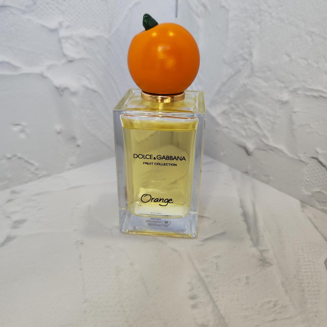 Дольче Габбана оранж. Духи Дольче Габбана апельсин ваниль. Dolce Gabbana Orange золотое яблоко.