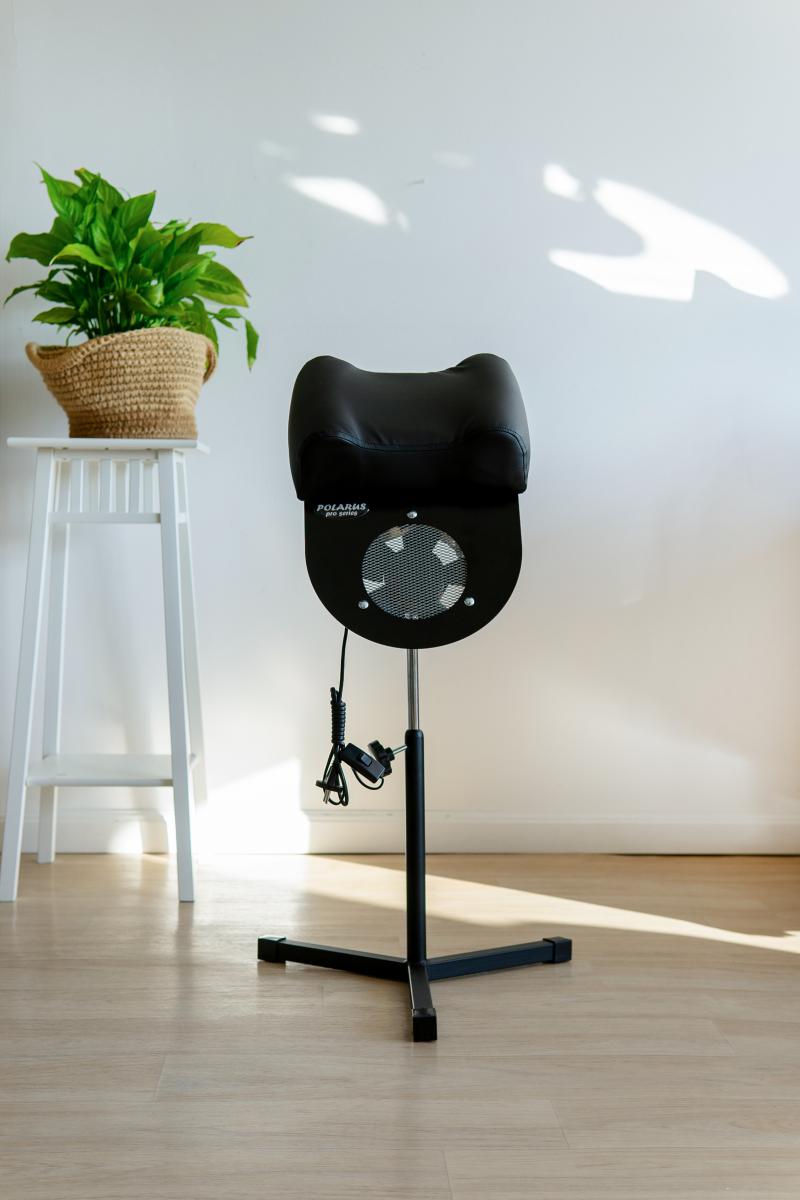 Пылесос для педикюра Polarus PRO-series 80 Вт металл (черный, с подставкой)