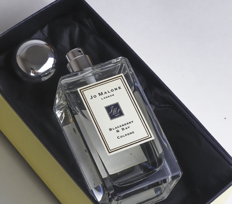 Blackberry bay духи. Jo Malone BLACKBERRY & Bay 100ml. Jo Malone BLACKBERRY Bay Cologne, 100 ml. Jo Malone духи BLACKBERRY Bay. Аромат Джо Малон блэкберри.