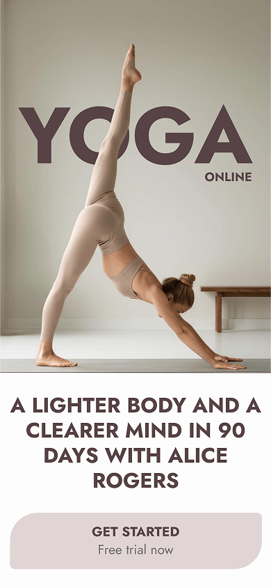Top of a yoga coach’s Carrd-inspired Taplink website