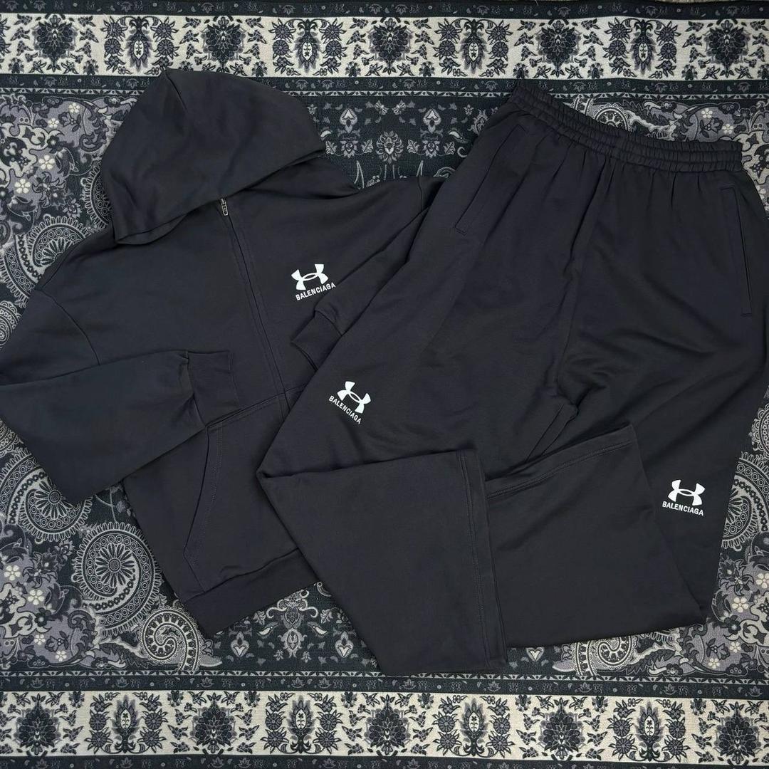 Balenciaga x under armor Balenciaga x under armor